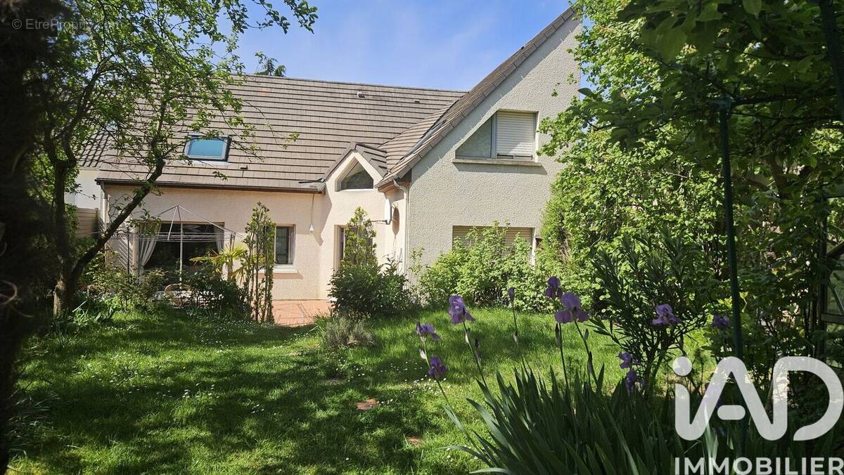 Photo 1 - Maison à NOISEAU