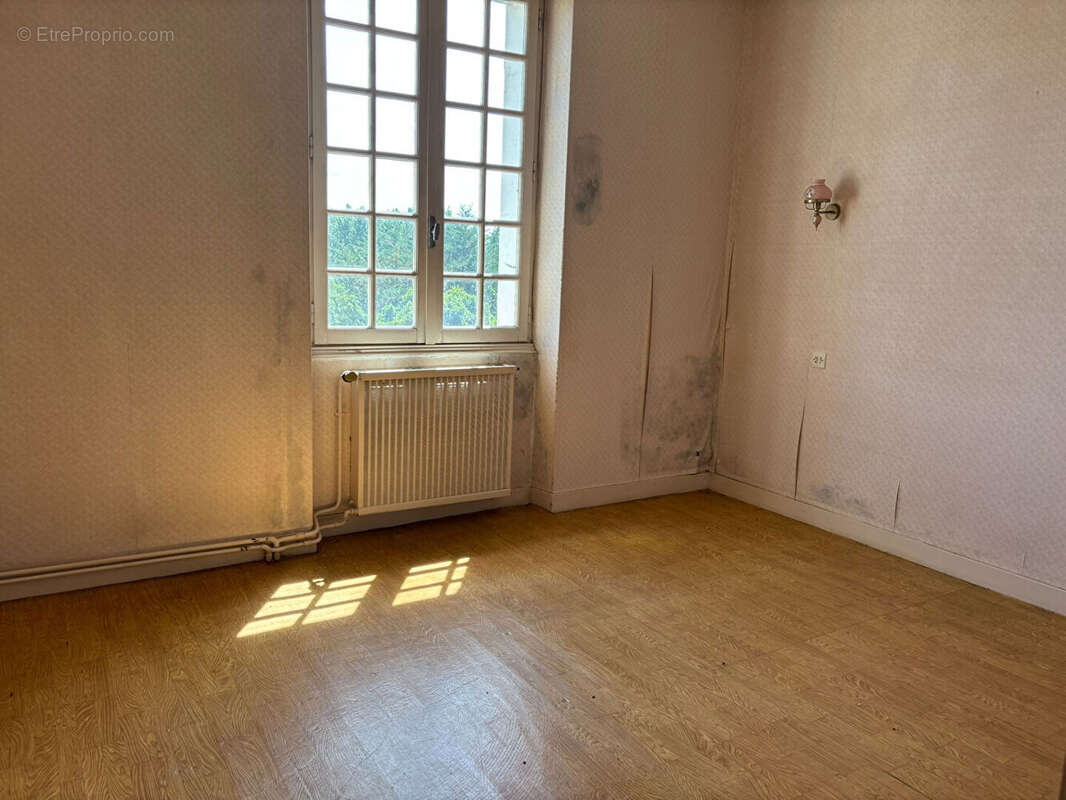 Maison à SAINT-PIERRE-D'EXIDEUIL