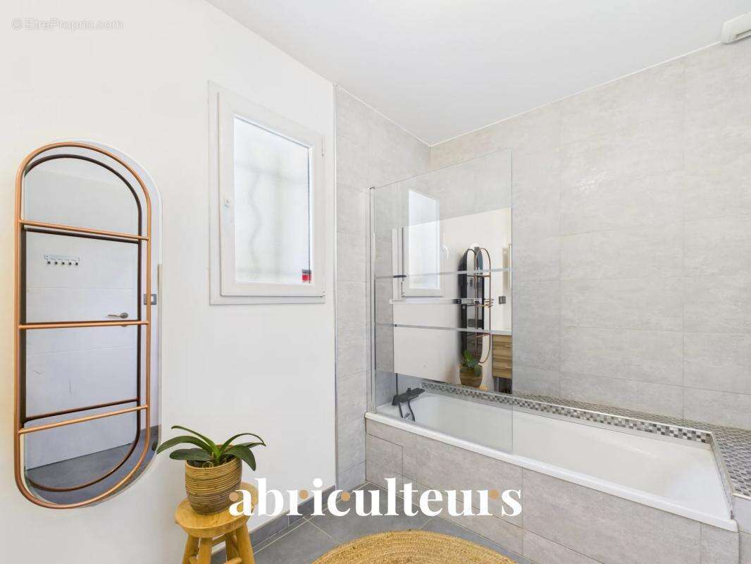 Villa contemporaine d’exception avec piscine chauffée en vente à 3 km de Calvisson (30114) - photo 10