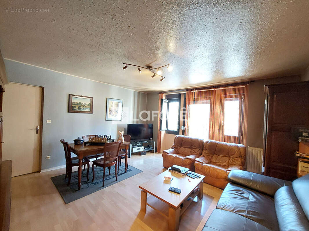 Appartement à AUDUN-LE-TICHE