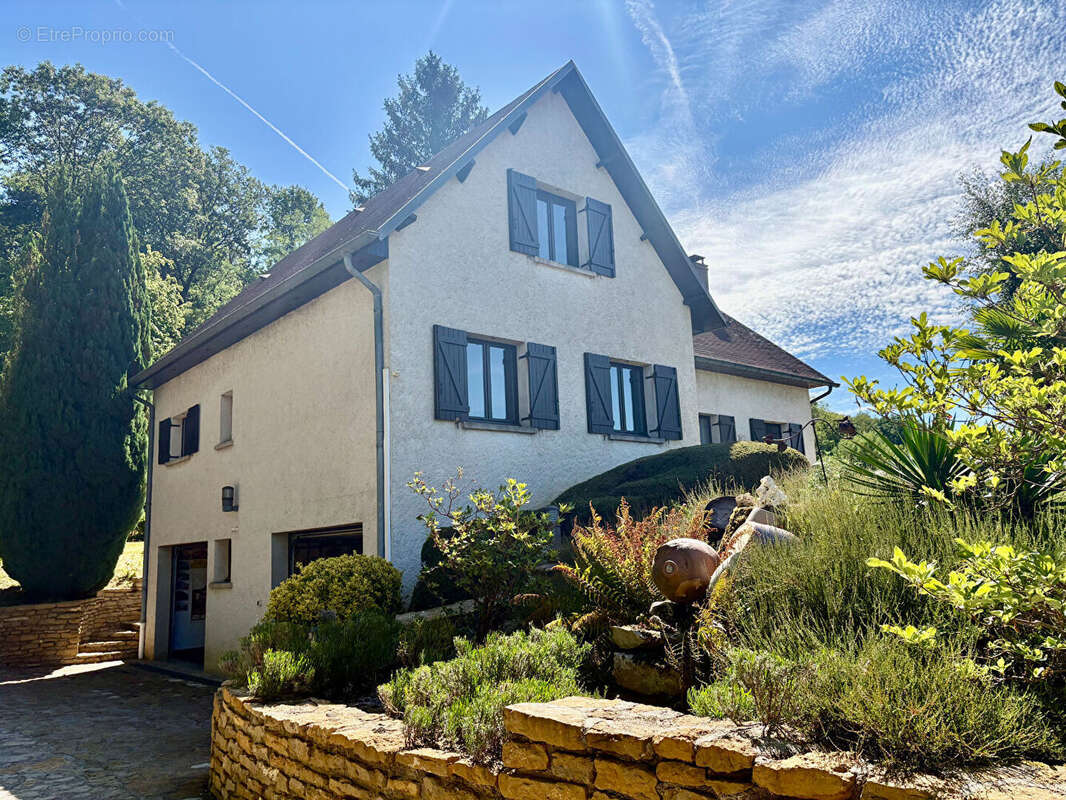Maison à BLANZY