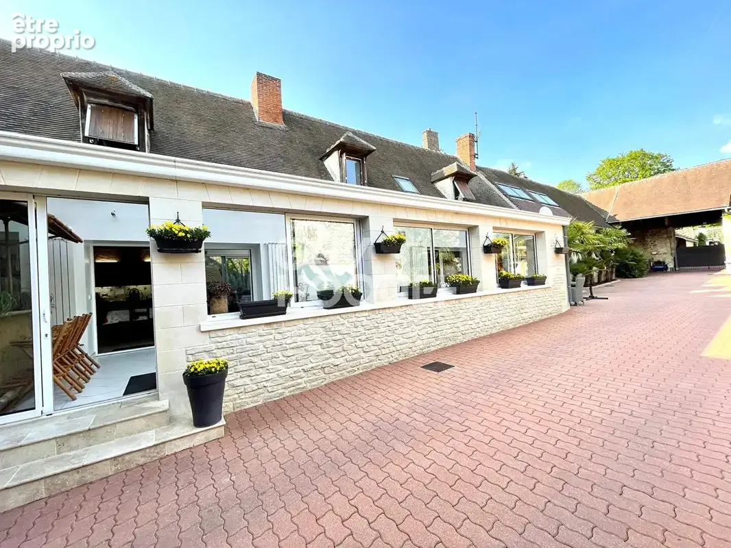 Maison 284 m² à Grandfresnoy  - photo 2
