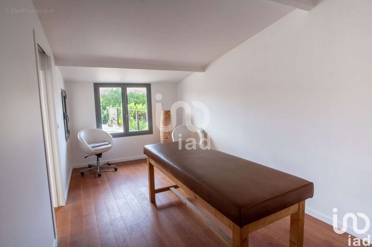 Photo 5 - Commerce à GREZ-SUR-LOING