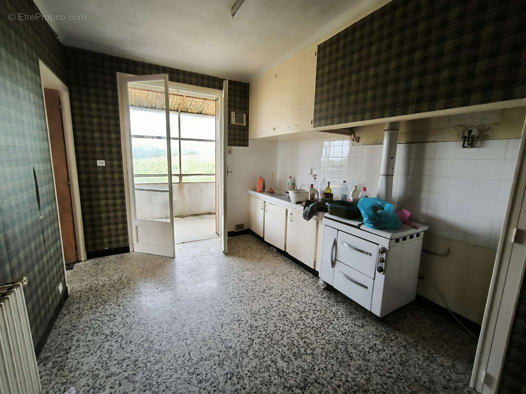 Maison à SAINT-HILAIRE-DE-BRETHMAS