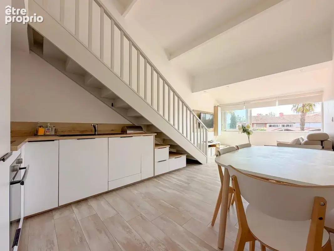 La londe-les-maures – appartement duplex rénové à quelques pas de la plage - photo 4