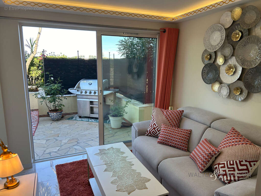 Appartement à LA CROIX-VALMER