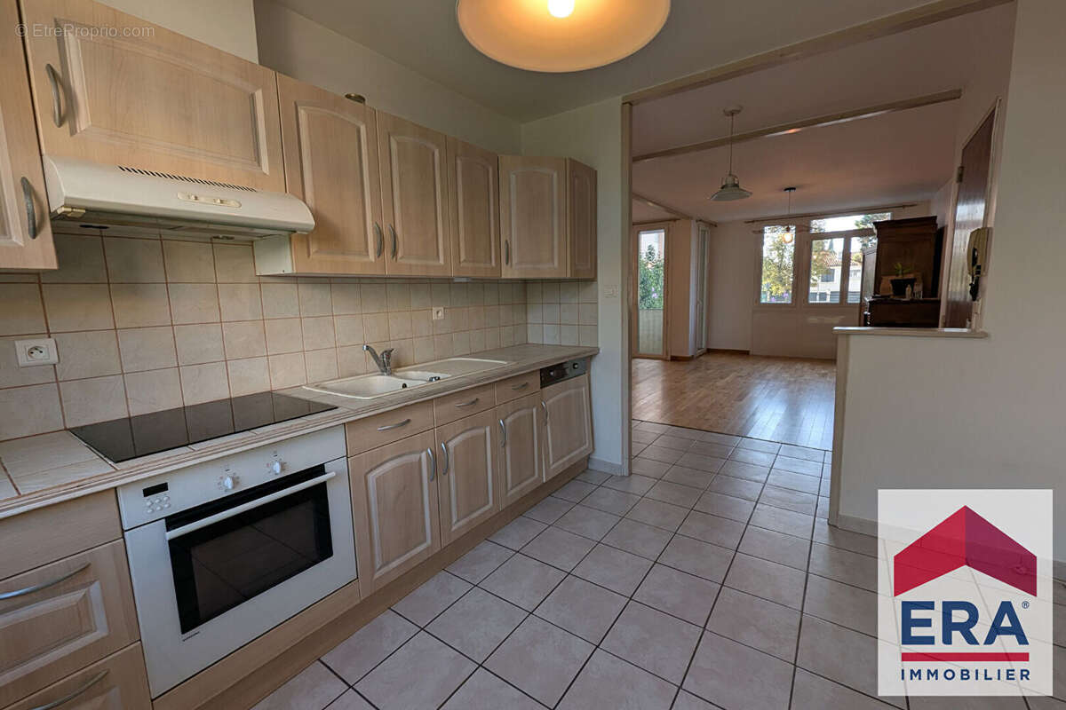 Appartement à PIERRELATTE