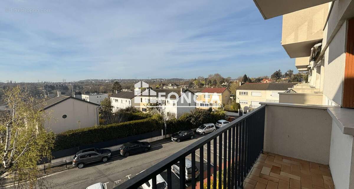 Appartement à VERRIERES-LE-BUISSON