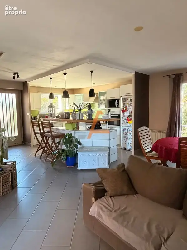 Exclusivité   saint-romain-le-puy   maison familiale 4 chambres avec jardin et garage ! - photo 6