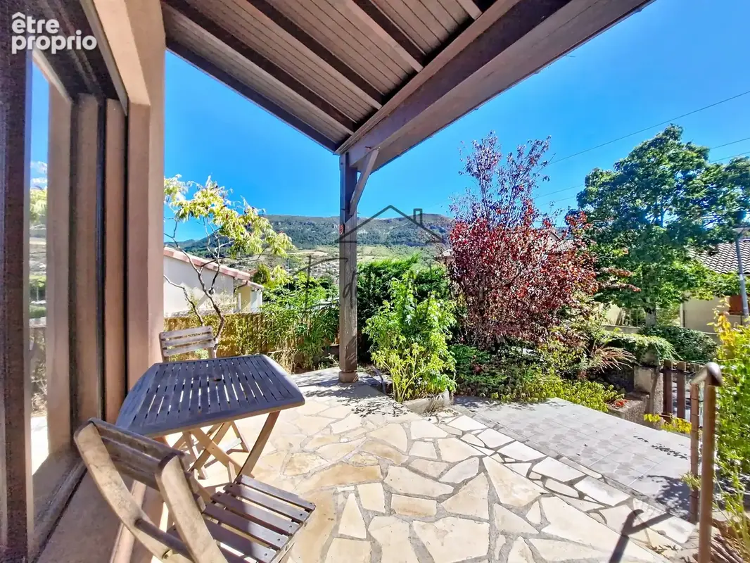 Maison familiale avec jardin   Millau, quartier du Puits Calès - photo 4