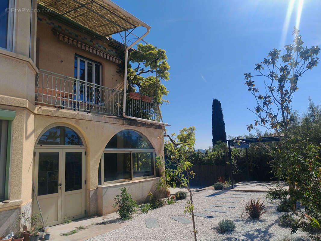 Maison à LA FARLEDE