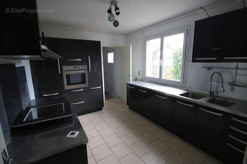 Maison à SAINT-SULPICE-DE-FALEYRENS