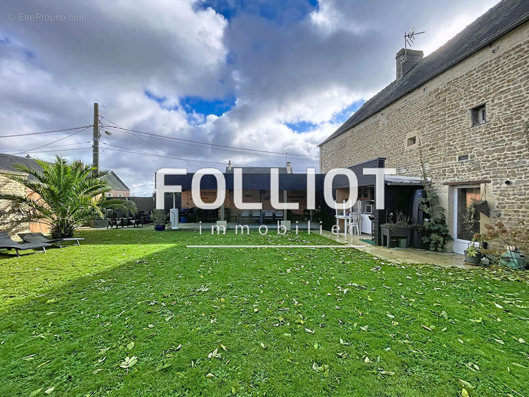 Maison à LAIZE-LA-VILLE