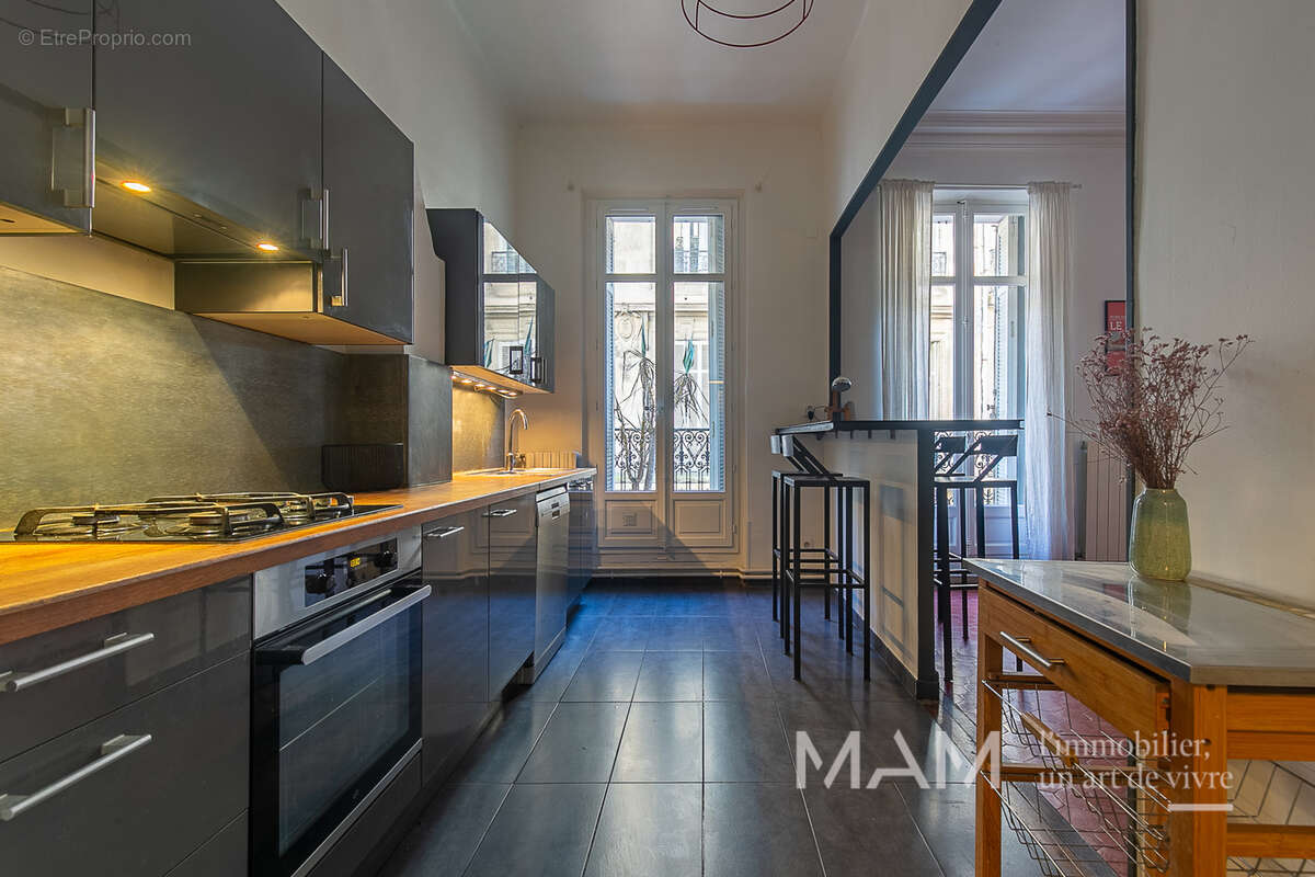 Appartement à MARSEILLE-6E
