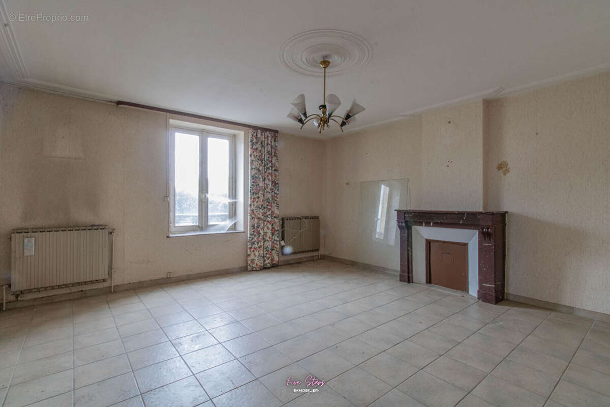 Maison à CHAMBLEY-BUSSIERES