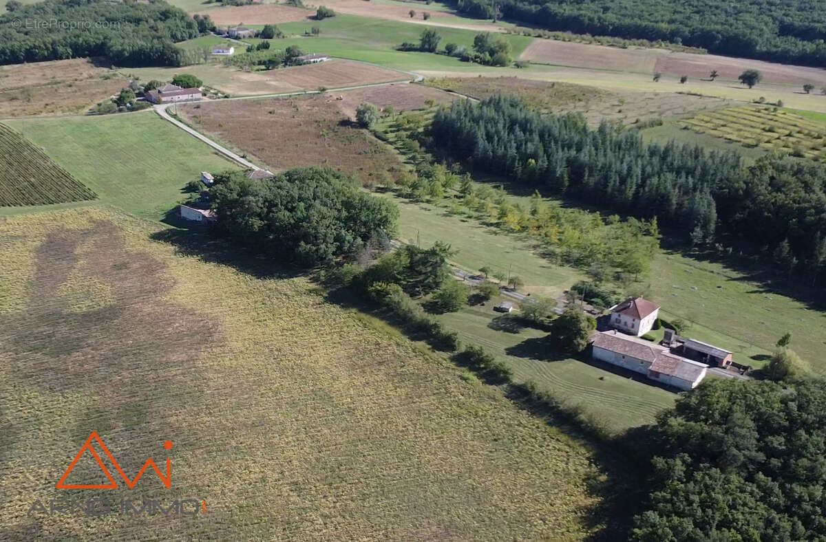 Maison à CAHUZAC-SUR-VERE