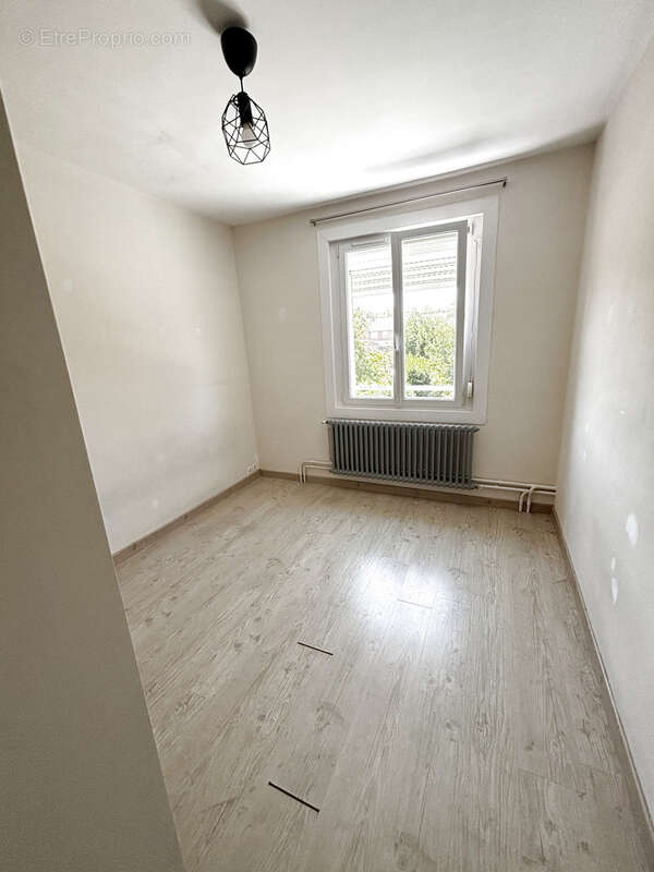 Maison familiale avec - 3 chambres - garage   Famars - photo 6