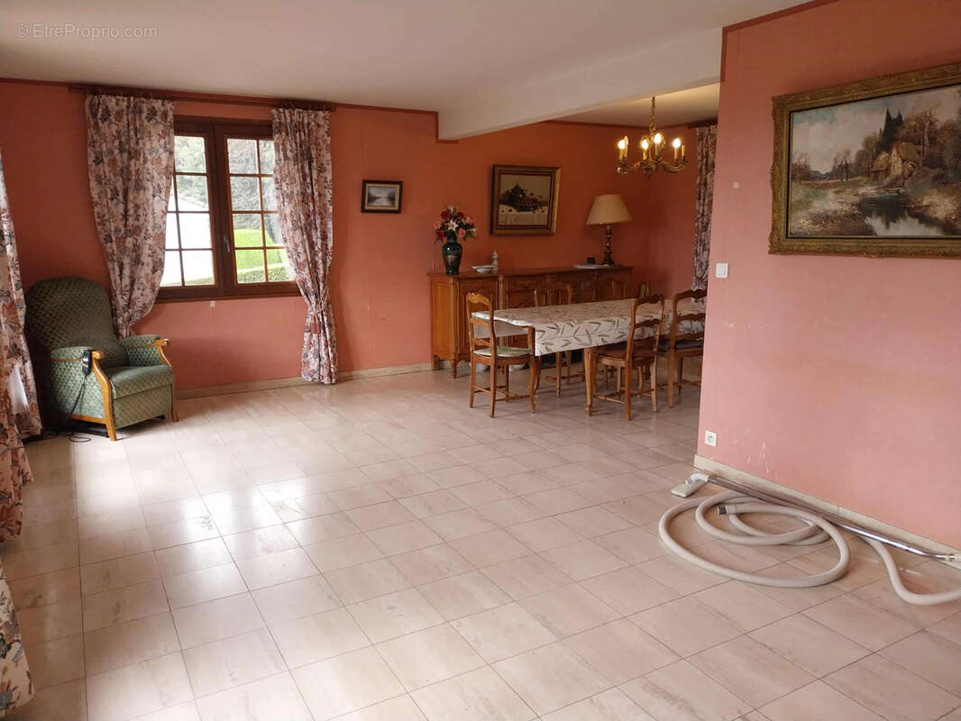 Maison à NEUFCHATEL-EN-BRAY