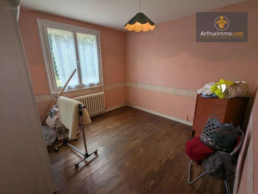 Maison à SAINT-SERVANT