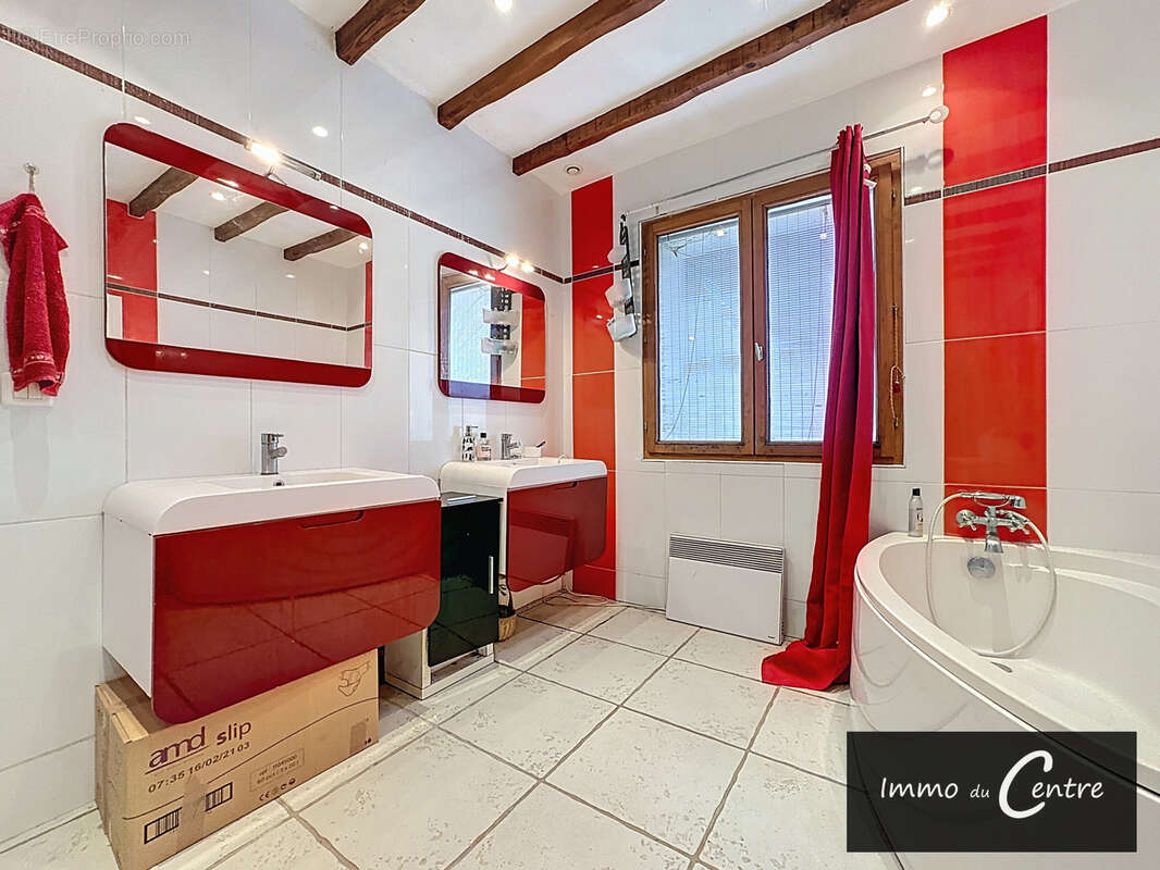 Maison à MONTMIRAIL