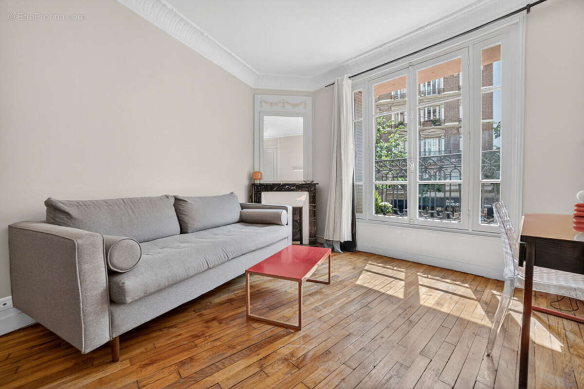 Appartement à PARIS-15E