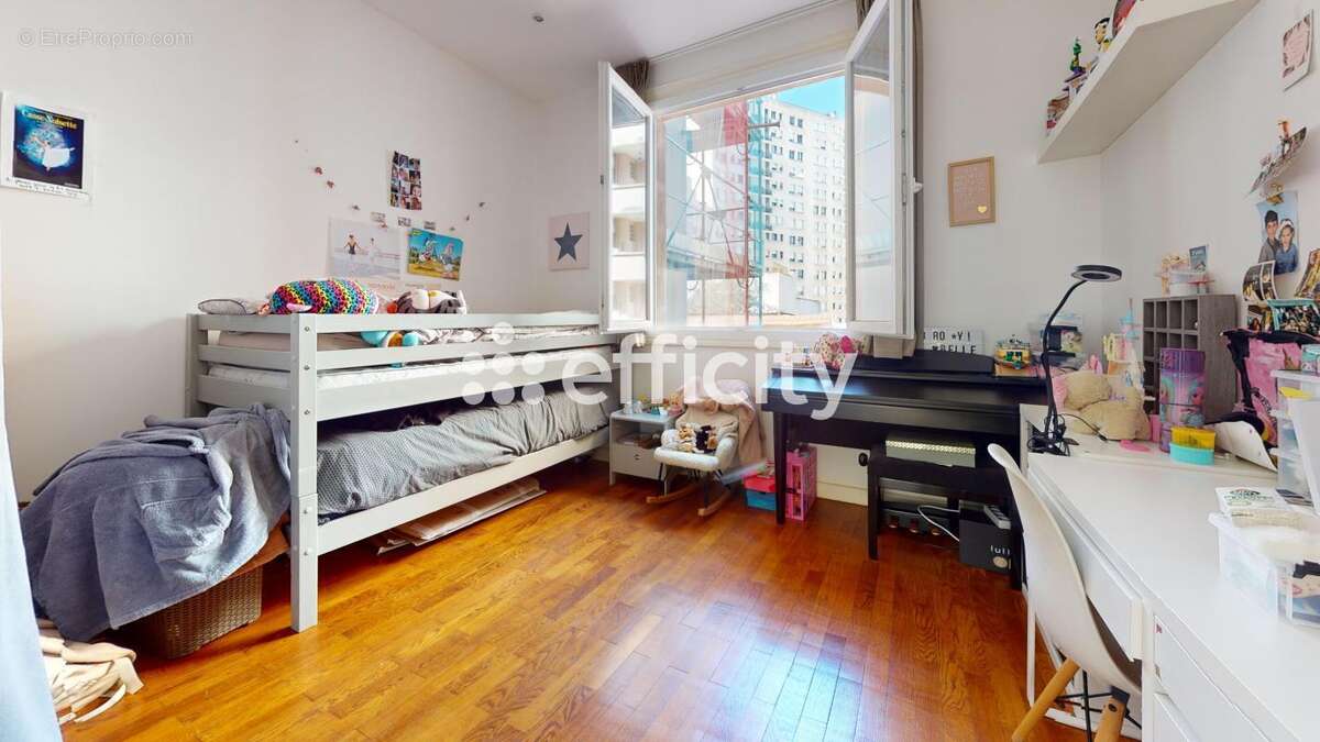 Appartement à LYON-6E