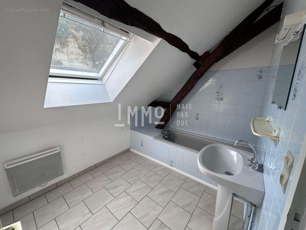 Appartement à LA CHARTRE-SUR-LE-LOIR