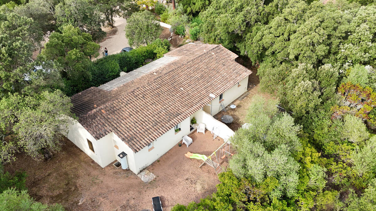 Maison à SAN-GAVINO-DI-CARBINI