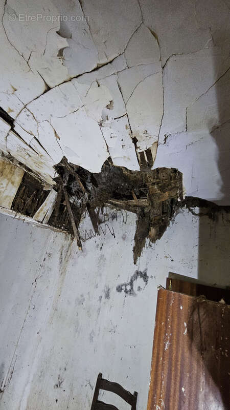 Maison à LASSAY-LES-CHATEAUX