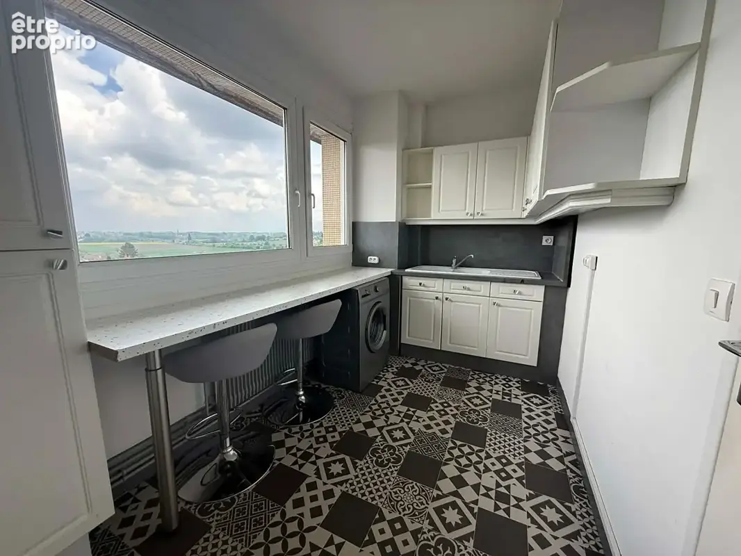 BETHUNE - Appartement T2 avec balcon en résidence sécurisée - photo 2