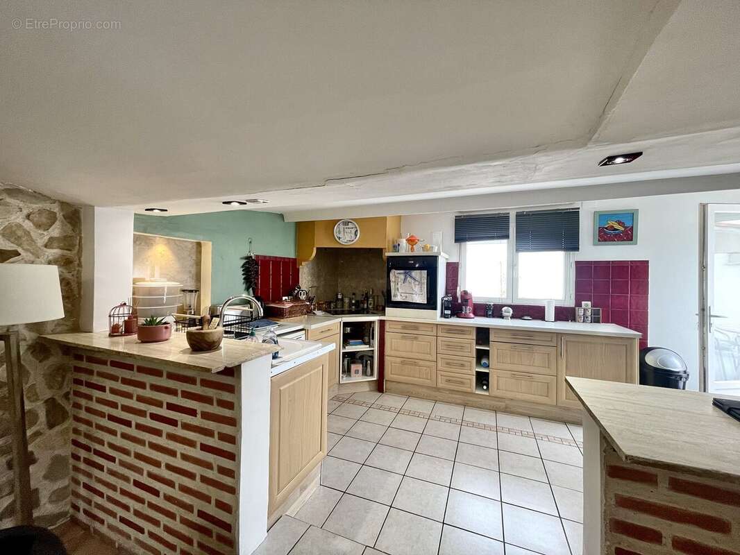 Maison à SAINT-THIBERY