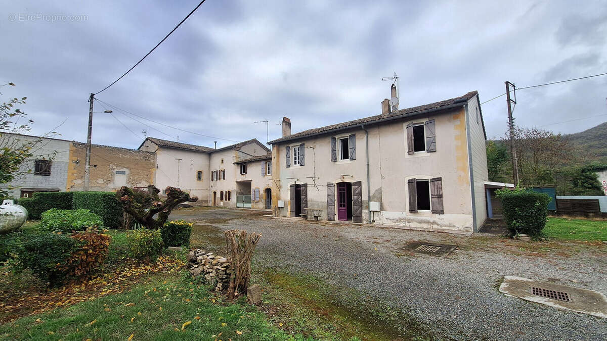 Appartement à SAINT-MARTORY