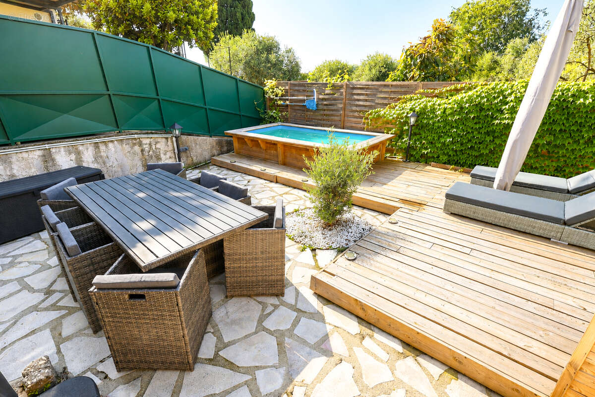 Maison de village de 106 m² avec jardin et piscine à Peymeinade - photo 4