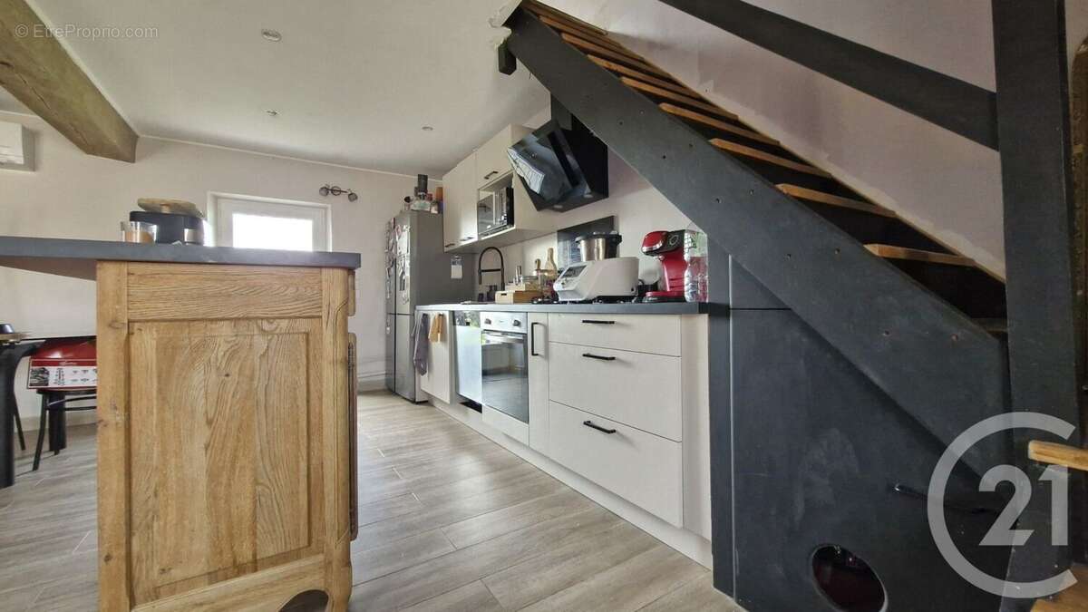 Maison à CONIE-MOLITARD