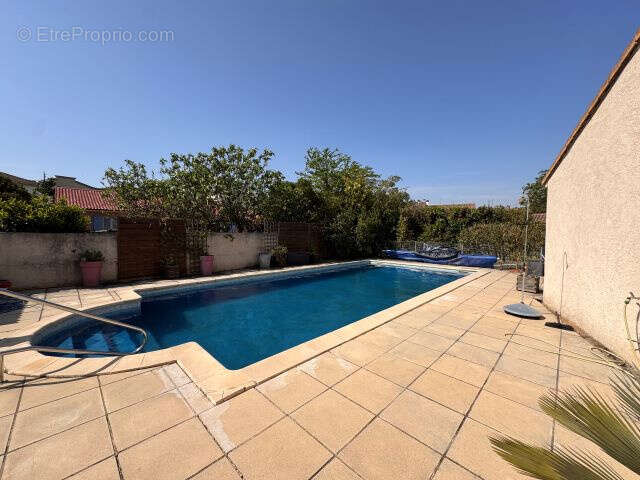 Maison à PEYROLLES-EN-PROVENCE