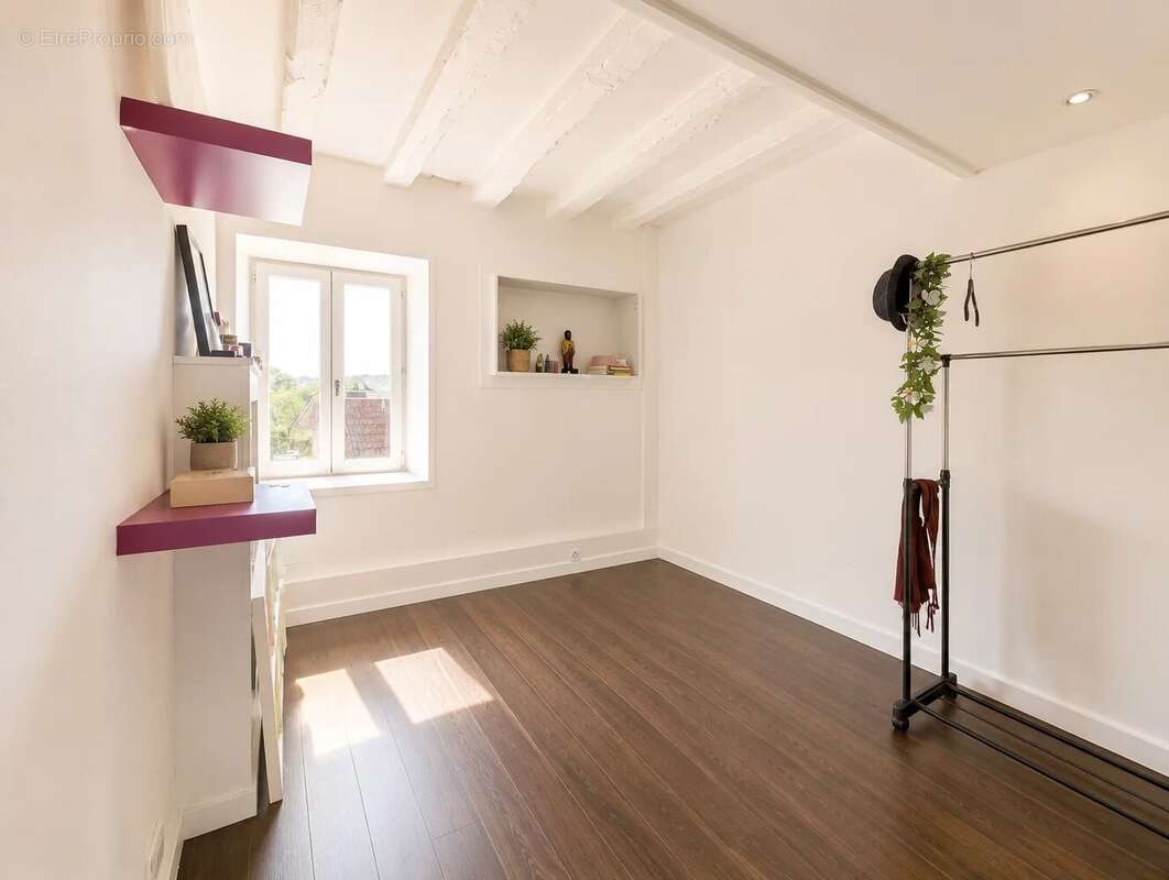 Réf. 2288 - Maison - 6 pièces - Garage, grange et jardin - photo 8
