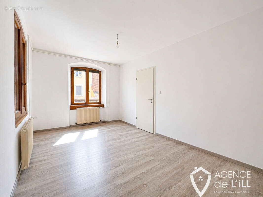Appartement 4 pièces 117 m2   Centre-ville de Benfeld - photo 4