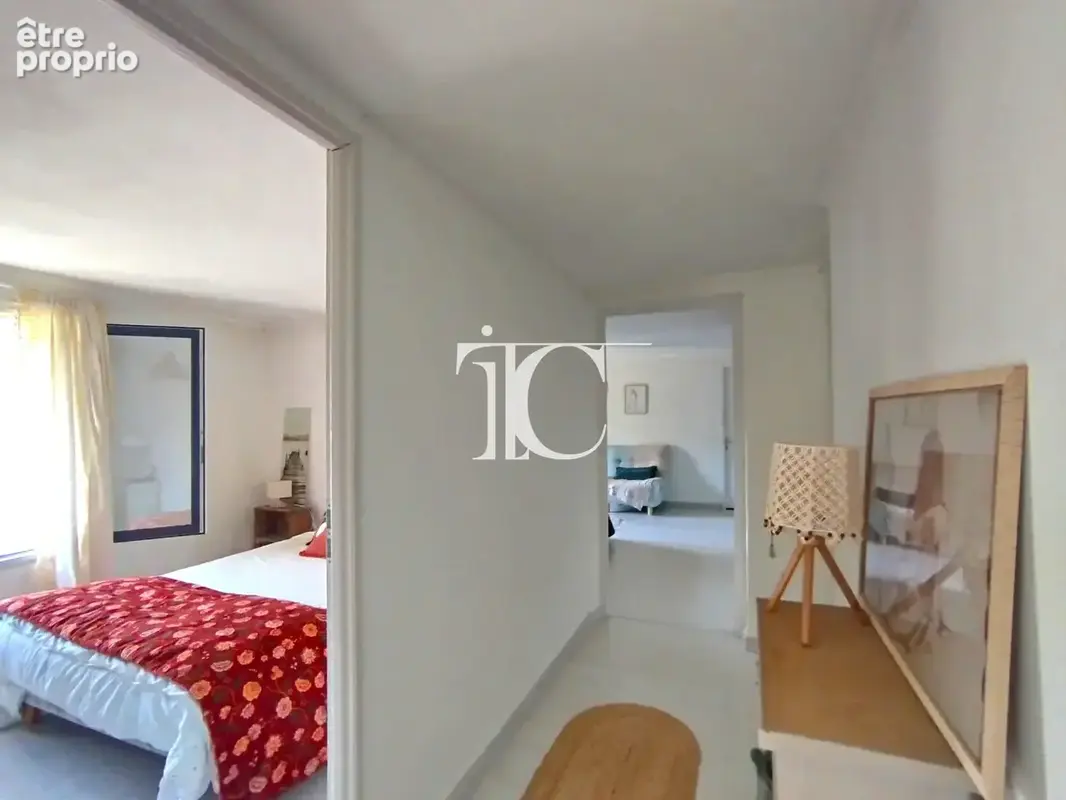 Maison de village en pierre restauree * 2 chambres * clede * jardin * calme mais proche commodites * - photo 12