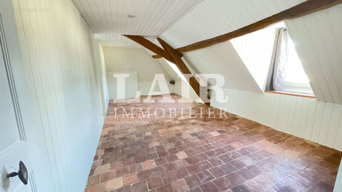 Maison à FRESNAY-SUR-SARTHE