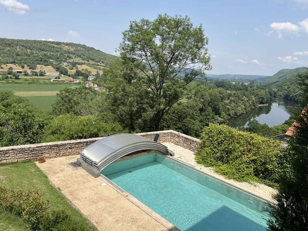 Secteur de la vallée du Lot : Superbe château offrant une vue imprenable sur le Lot - photo 2
