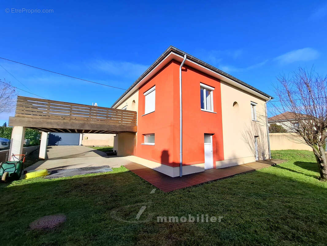 Maison à ROMANS-SUR-ISERE