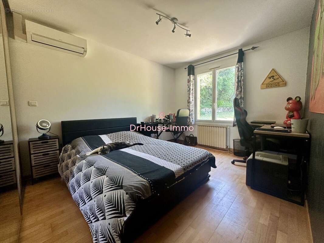 Maison 180 m² à Etoile-Sur-Rhone  - photo 17