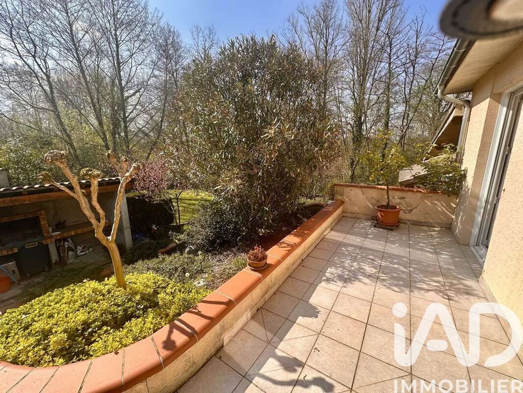 Photo 6 - Maison à JUILLAN