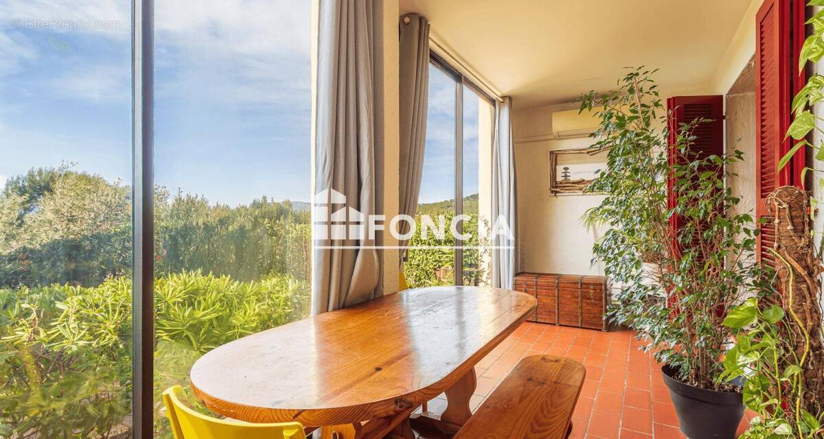 Appartement à SAINT-MANDRIER-SUR-MER