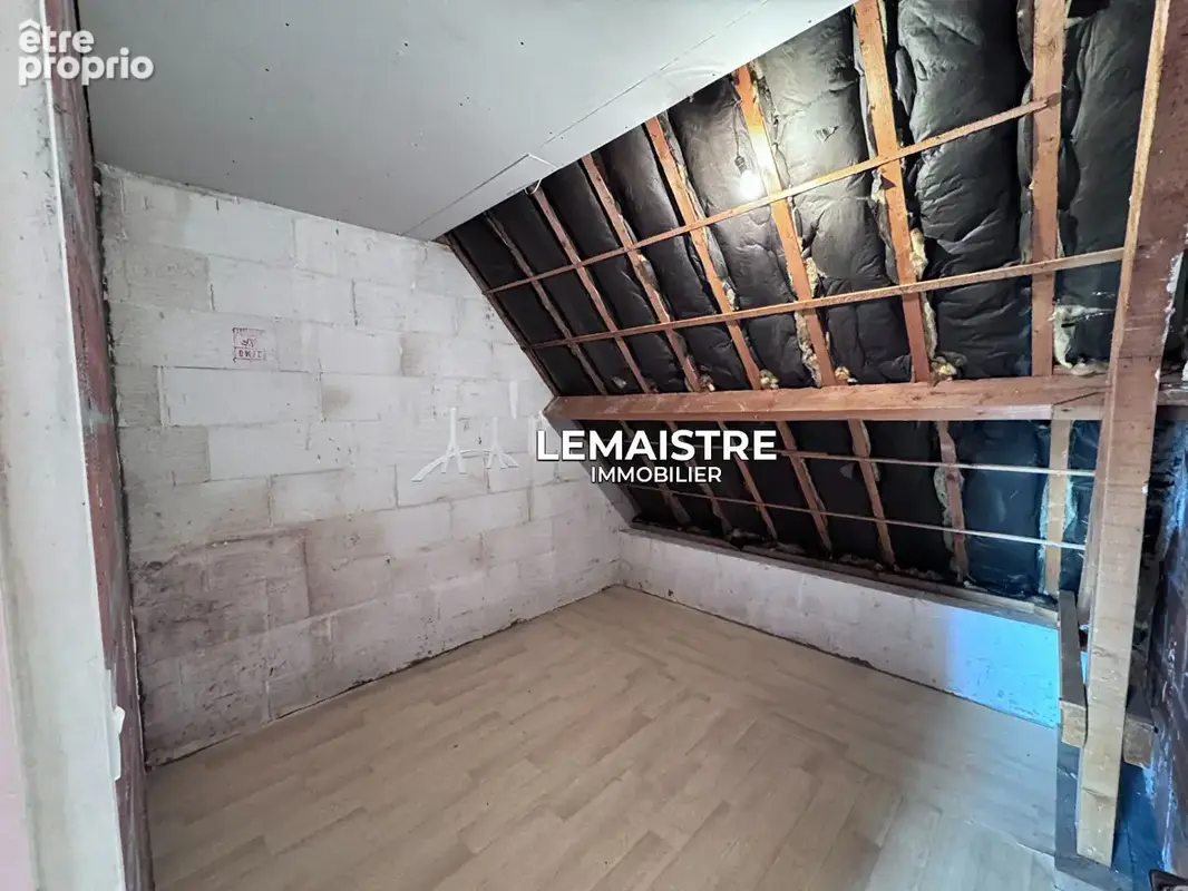 Maison à vendre - Goderville  centre- 120 m² - 5 chambres - Vie de plain-pied - Sous-sol - DPE D - photo 17