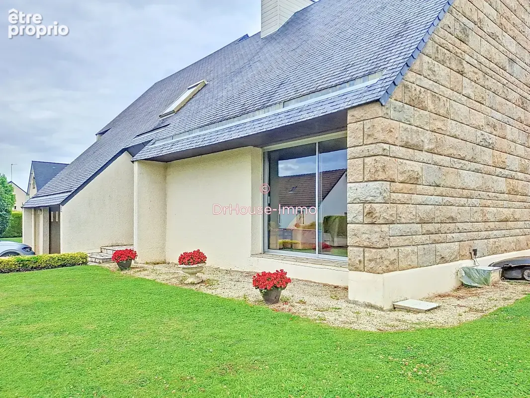 Maison 150 m² à Saint-Hilaire-Du-Harcouet  - photo 6
