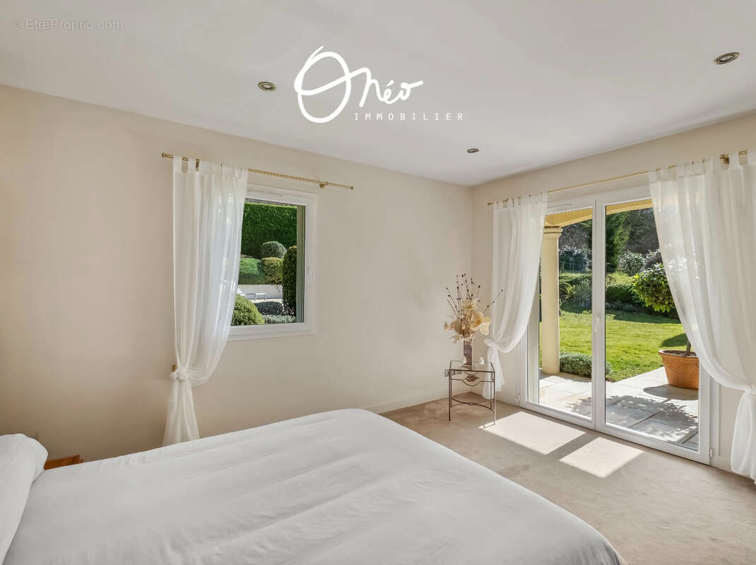 Maison à SAINT-PIERRE-DE-CHANDIEU