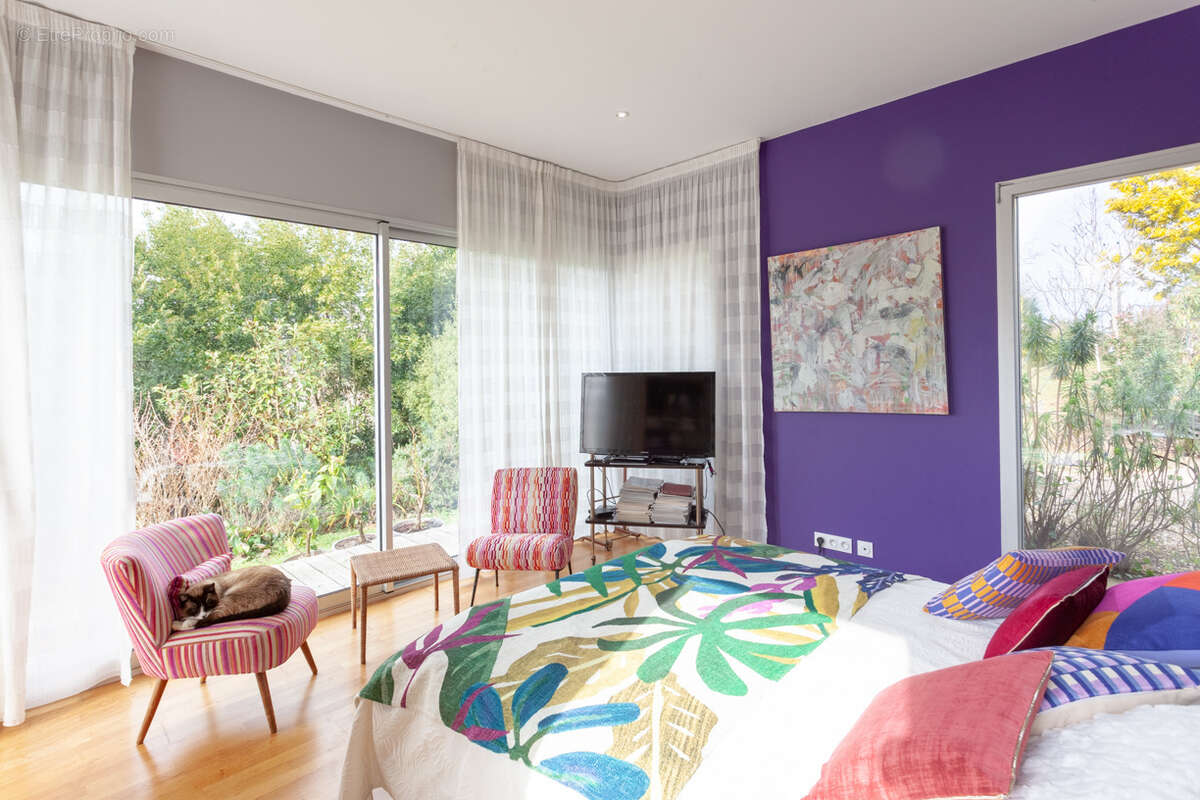 Maison à SAINT-EMILION