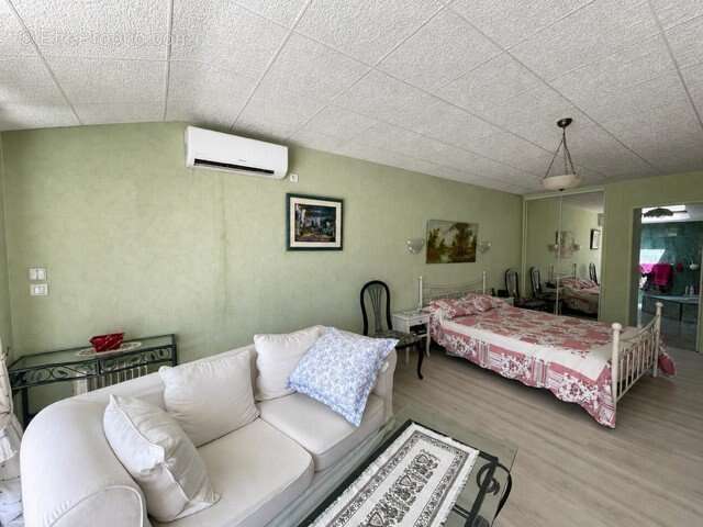 Maison bourgeoise - 201 m², piscine, studio indépendant et vue dégagée ! - photo 25