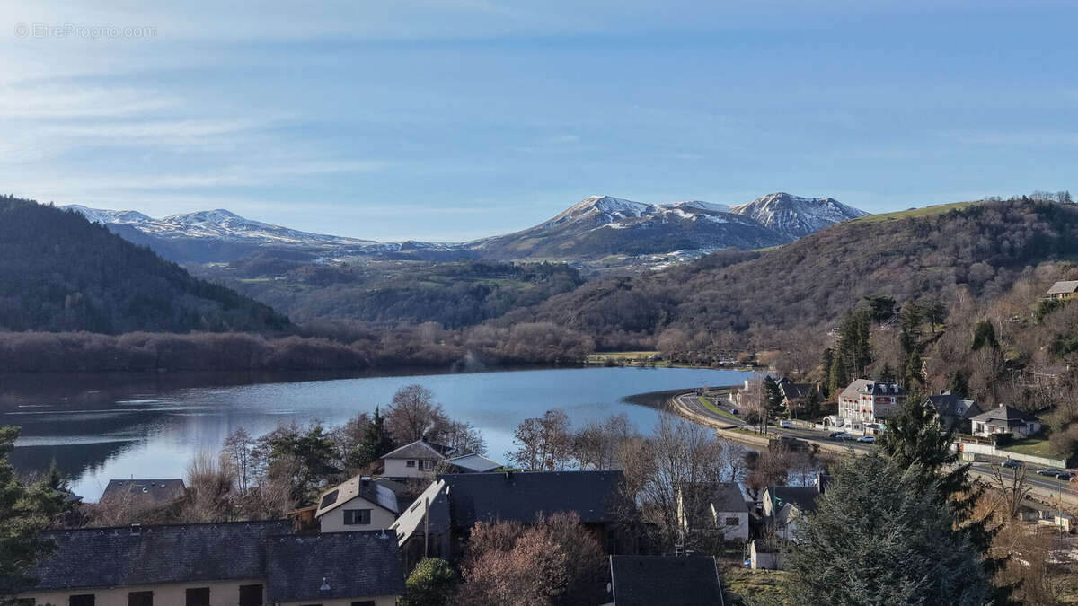 Appartement à CHAMBON-SUR-LAC